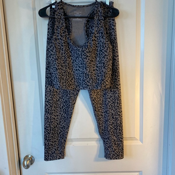 Evolution and Creation Cheetah Tank and Leggings Set, size Large - Picture 11 of 14